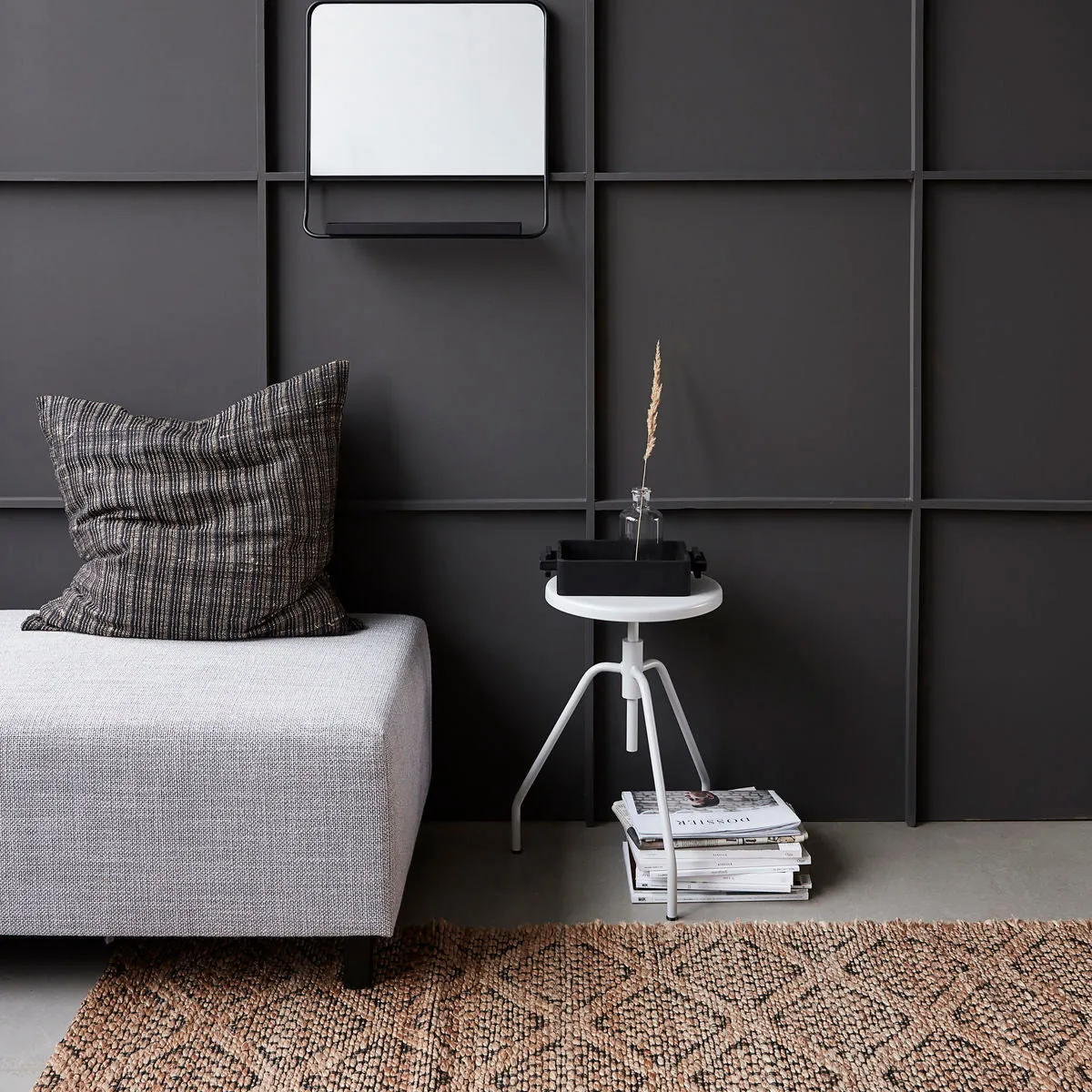 Chic Mirror, Black