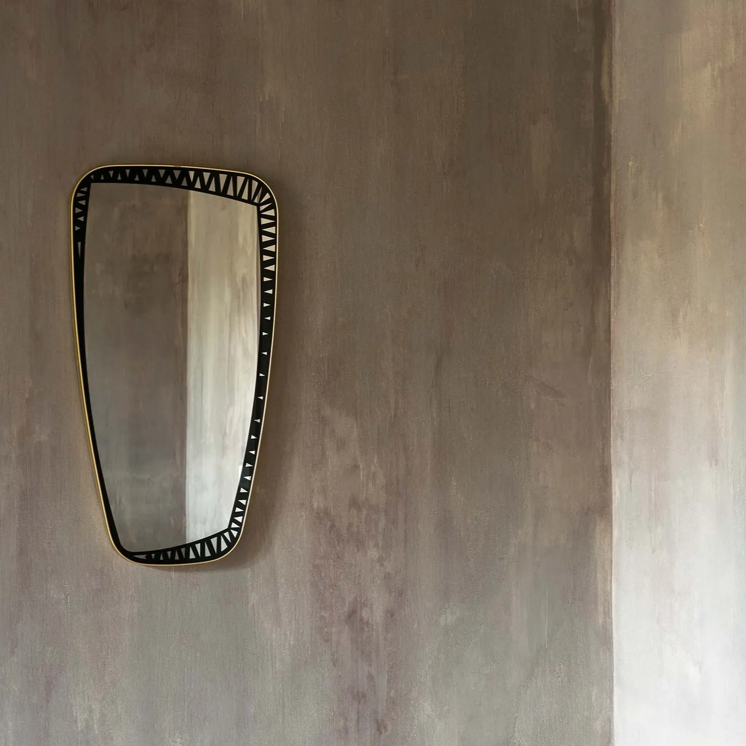 Dorian Wall Mirror