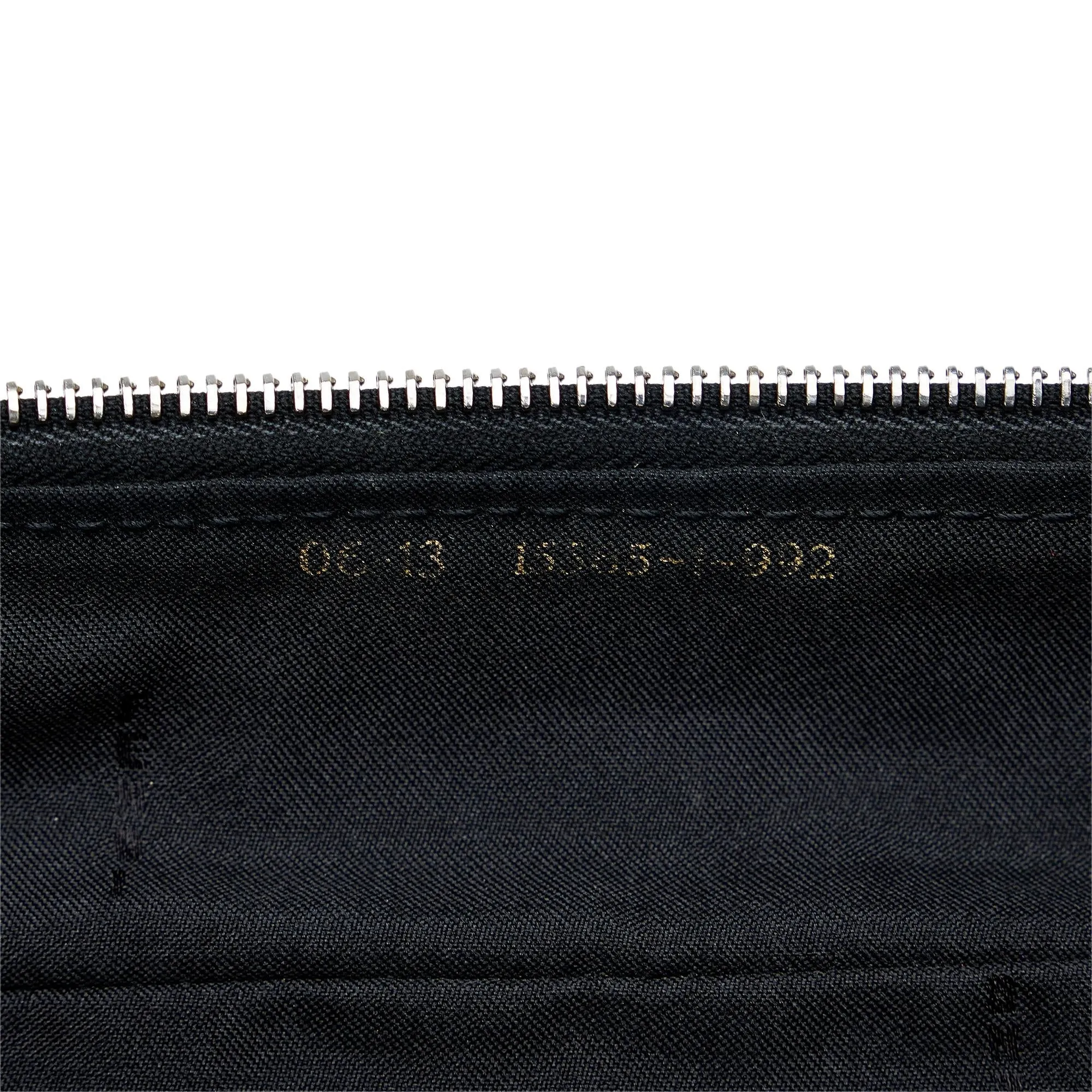Fendi FF Vanity Bag (SHG-ySijwt)