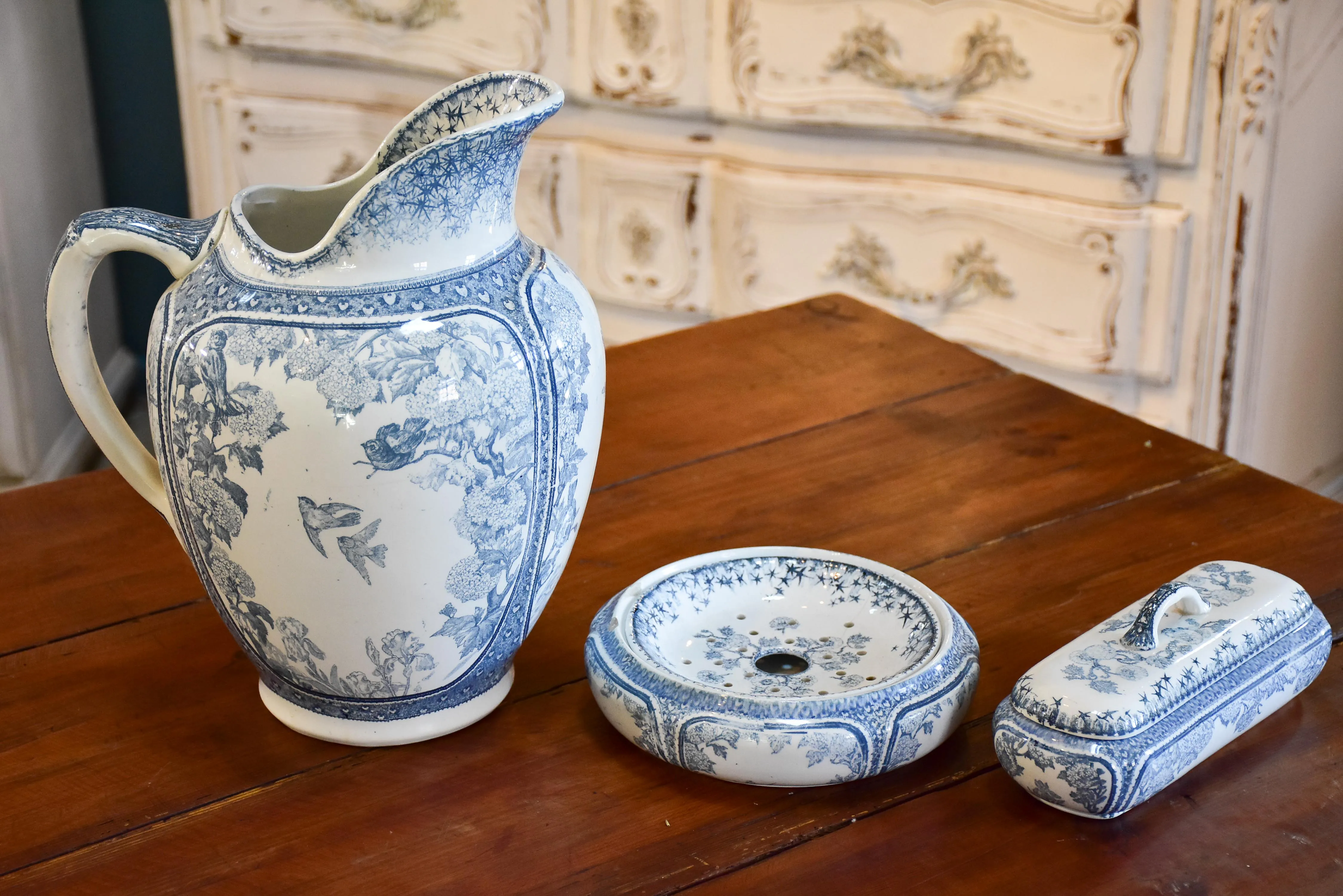 Lunéville Faience bathroom ensemble