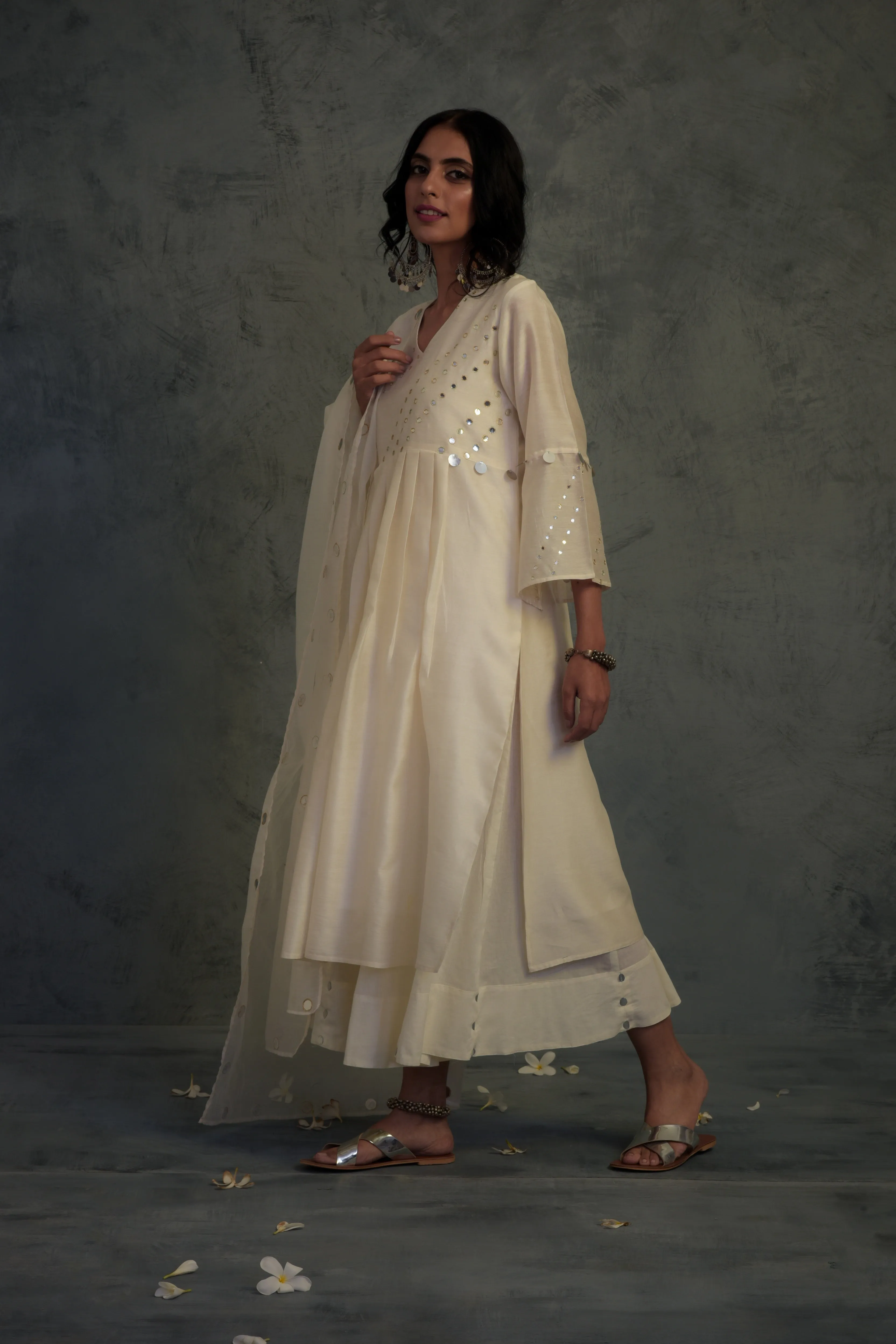Off-white Bell Sleeves Kurta Set