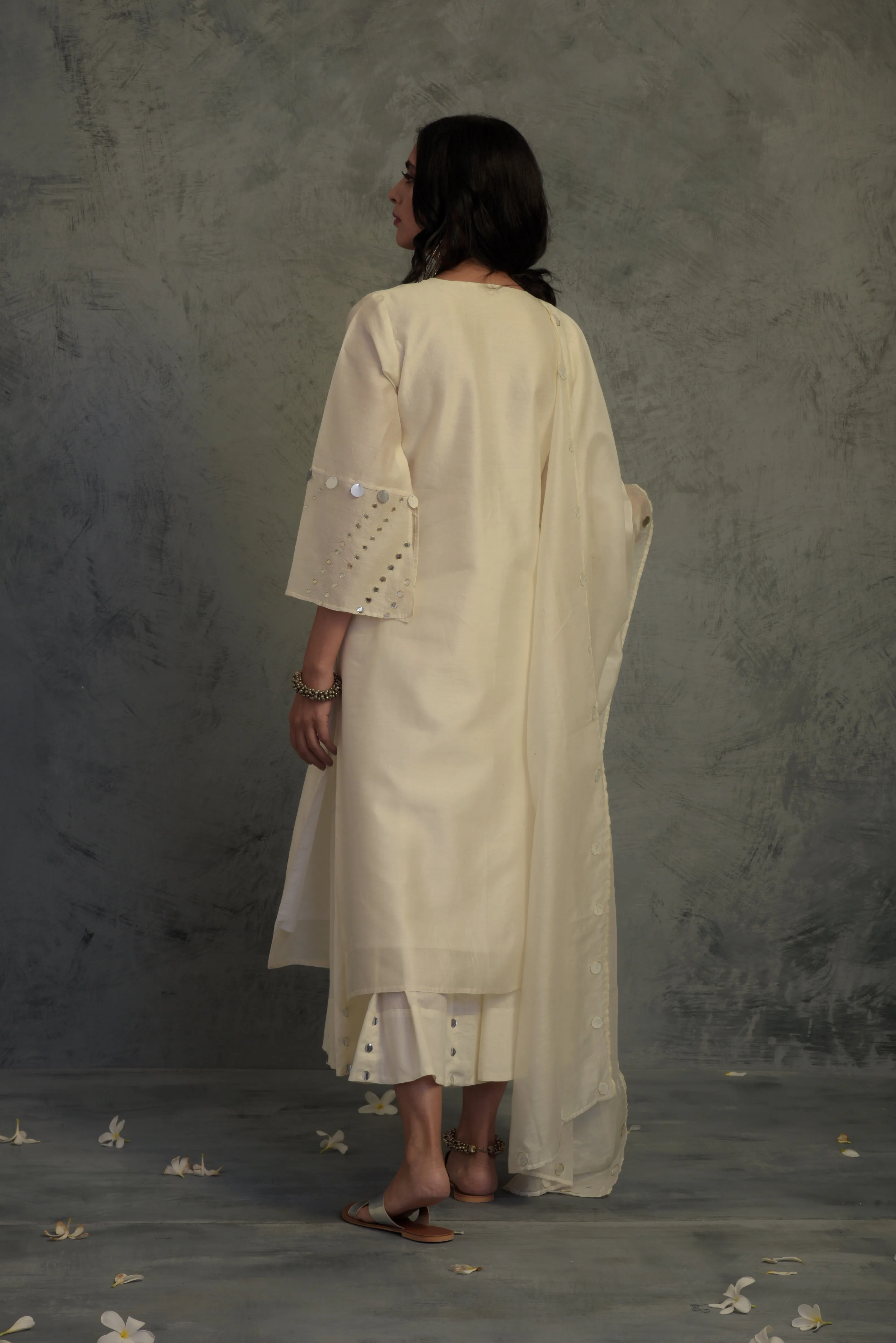 Off-white Bell Sleeves Kurta Set