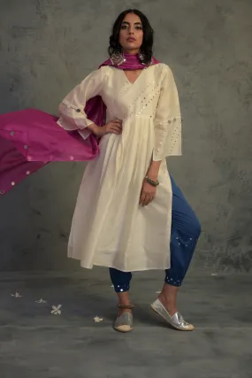 Off-White Chanderi Kurta Set with Jogger