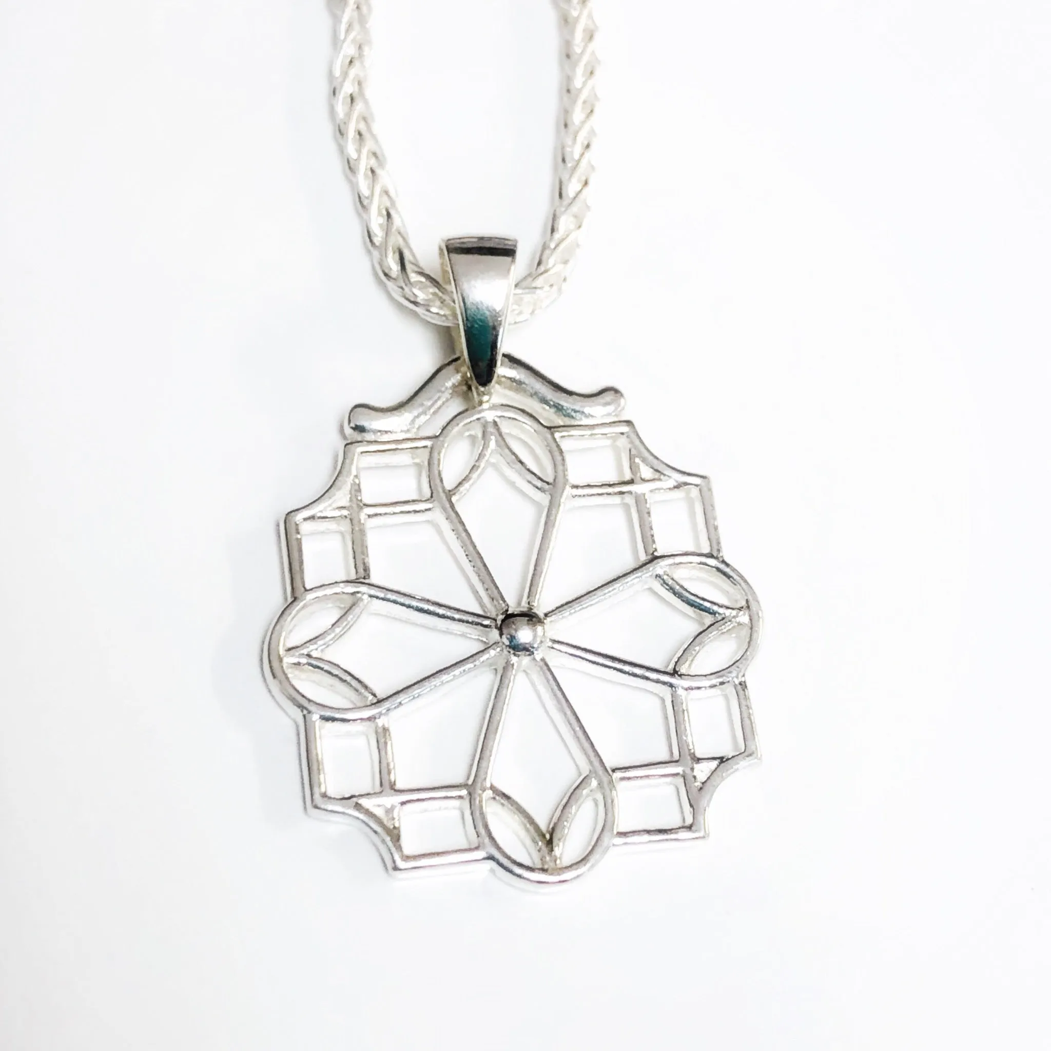 Southern Gates Biltmore Collection Sterling Silver Crossings Pendant and Chain (90894)
